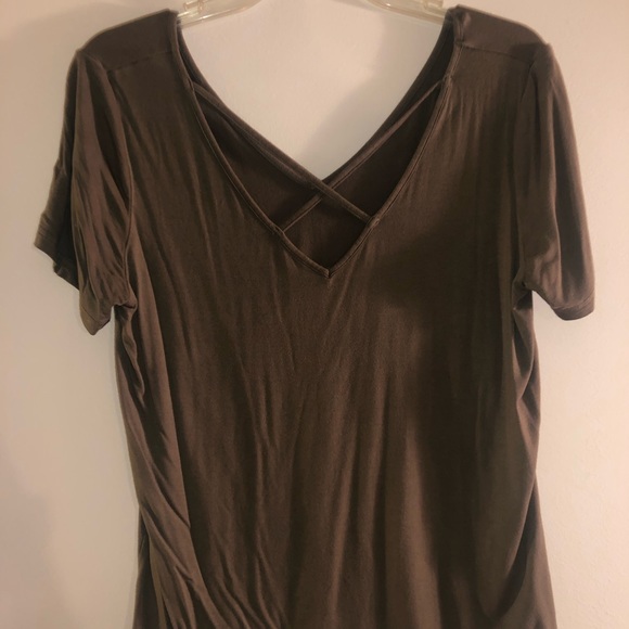 Tops - 🥰2 for $7🥰 Loose T-Shirt w/ Cross in the Front